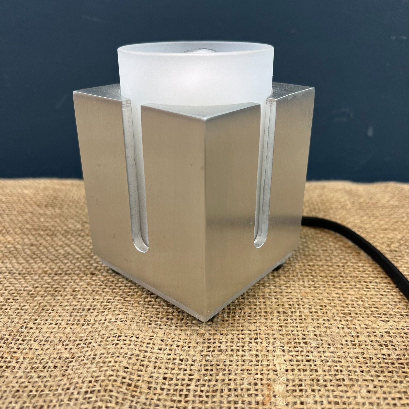 VINTAGE 1980s HALA DESIGNER ALUMINIUM & GLASS CUBE DESK TABLE LAMP LIGHT