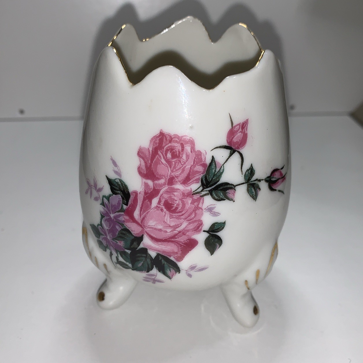 Lefton Vintage 3 Footed Cracked Egg Vase Porcelain Pink Roses Gold Trim