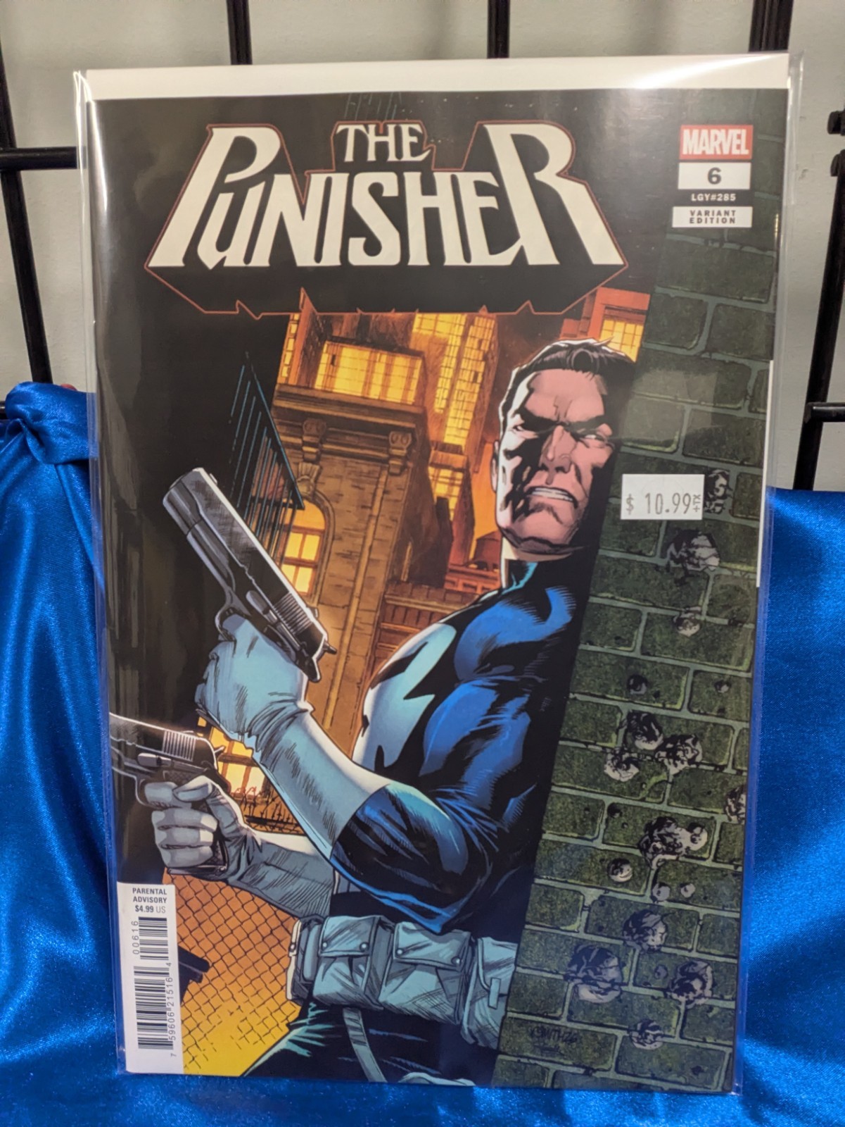 Punisher #6 1:25 Cory Smith Variant Marvel*. We Combine. We Pack Well.