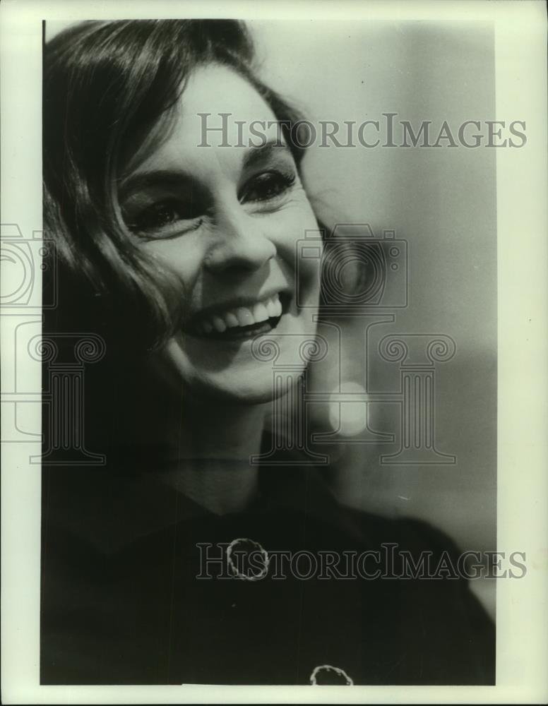 1966 Press Photo Actress Jean Simmons on BOB HOPE PRESENTS THE CHRYSLER THEATER