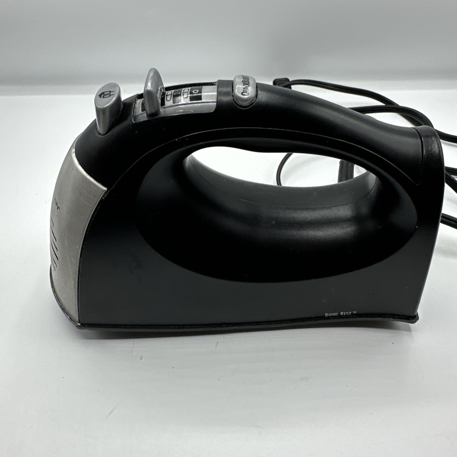 Hamilton Beach Handheld Mixer Model 62641 Works. With One Beater.