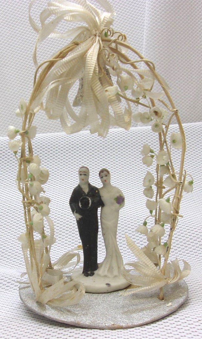Lot of 4 VINTAGE WEDDING TOPPERS, 1930s-1950s Bride & Groom