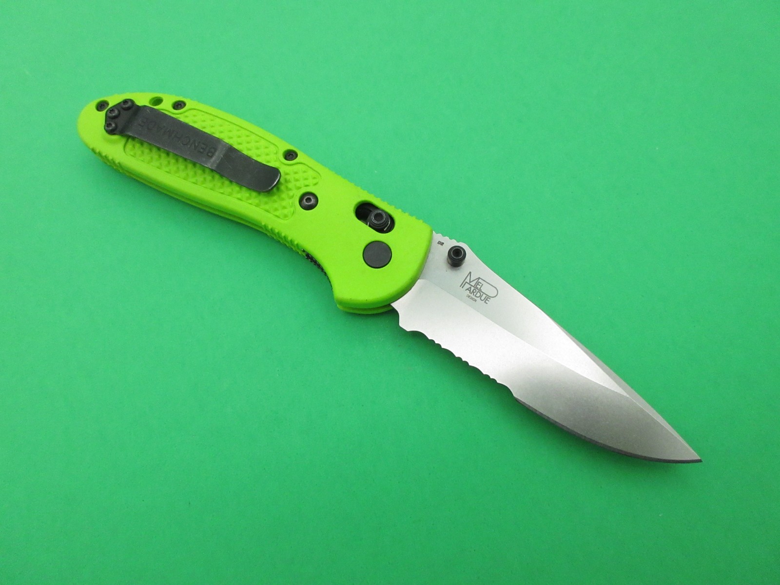 Benchmade 551 Griptilian D2 Mel Pardue Combo Edge Folding Pocket Knife USA Neon
