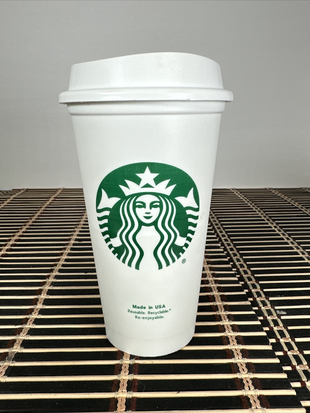 STARBUCKS Made in USA Reusable Grande 16 OZ Plastic Coffee Tea Hot Cup Sleeve