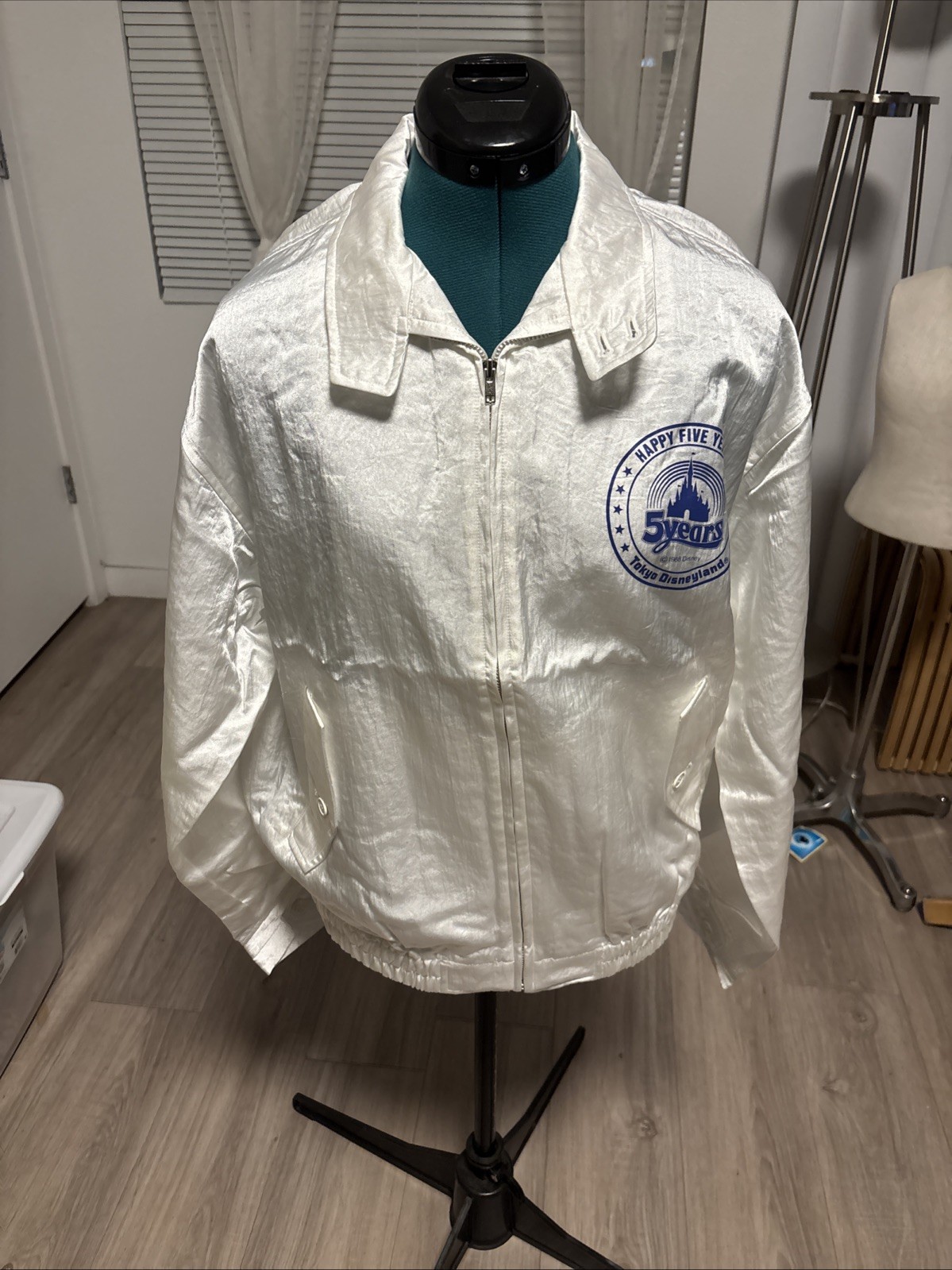 Walt Disney Tokyo Disneyland Happy 5 Years Press Jacket 1988 (Large)