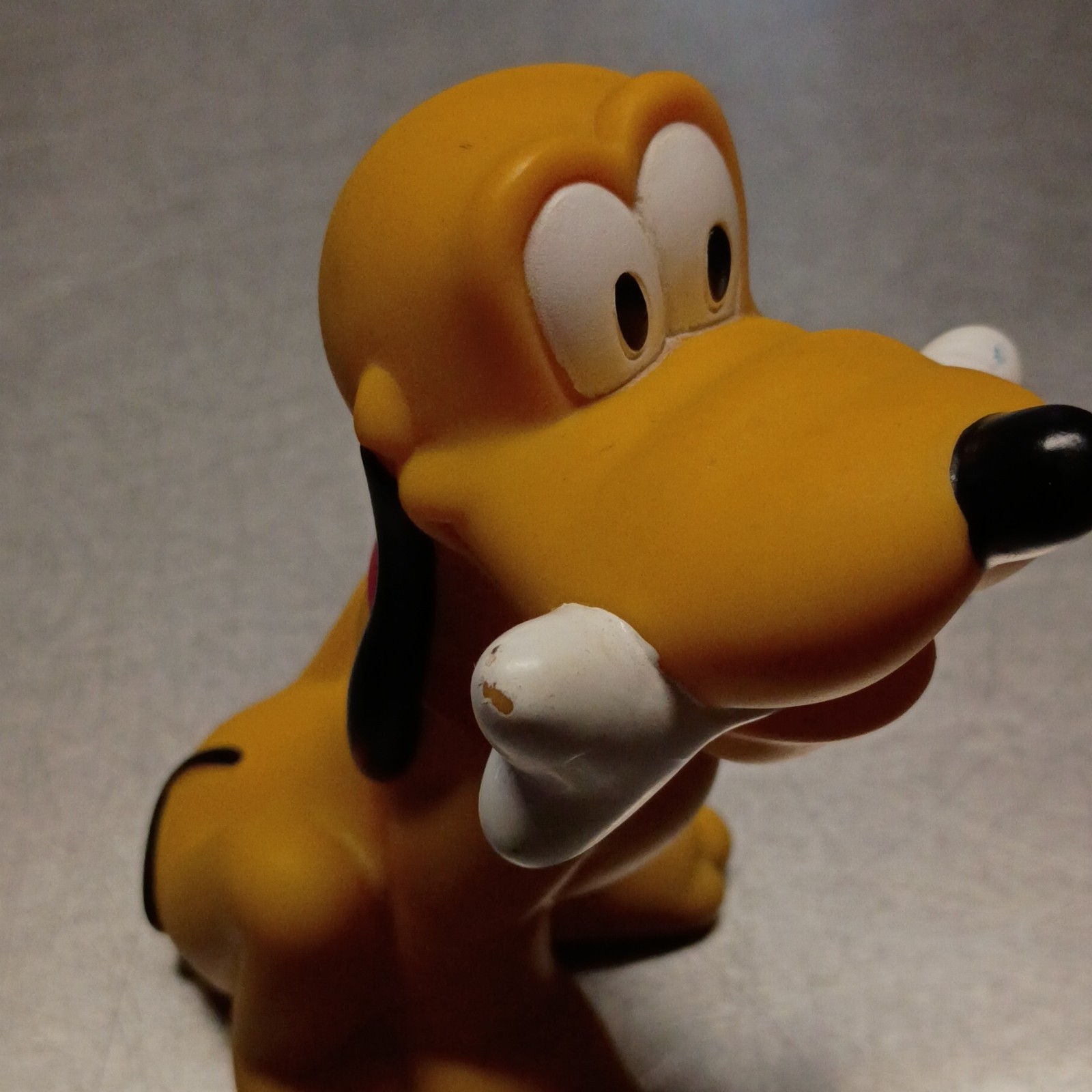 Disney Pluto Figurine w/ Bone, Yellow/Black w/ Red Collar, 3-4.9″ Tall