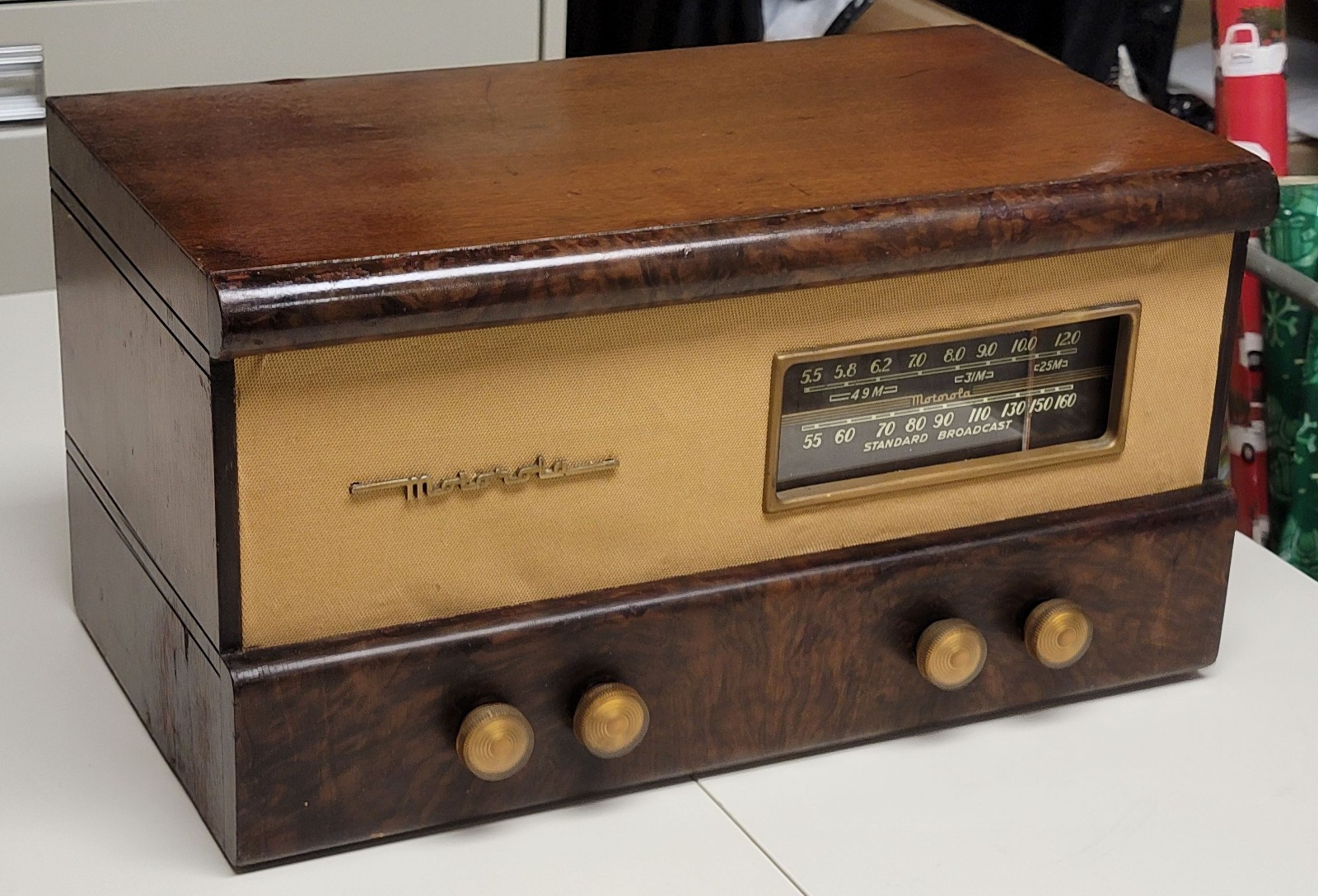 Antique 1946 Galvin Motorola 65T21 – overhauled and in very nice shape.