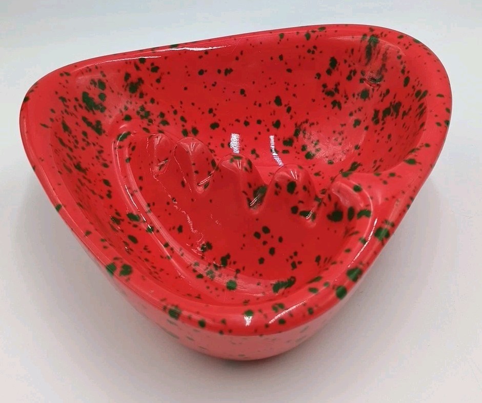 MCM Ceramic Ashtray / Catchall Dish Red Green Ceramic 7″ Great Condition