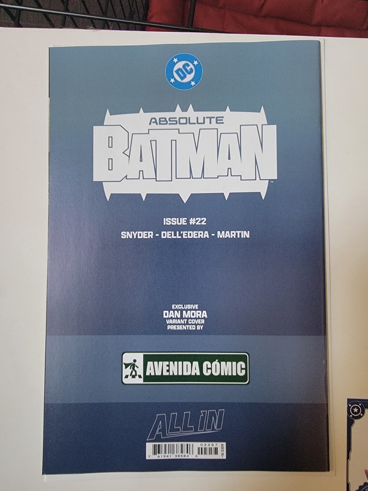 ABSOLUTE BATMAN 22 DAN MORA EXCLUSIVE VARIANT In Hand Trade Cardstock LTD 1000
