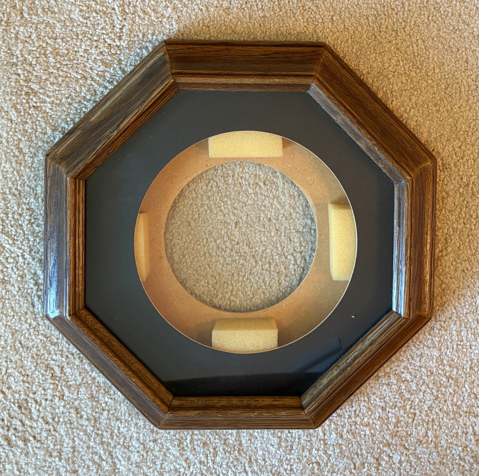 Vintage Sherwood Accessories 12 1/2″ Octagon Collector Plate Wood Frame