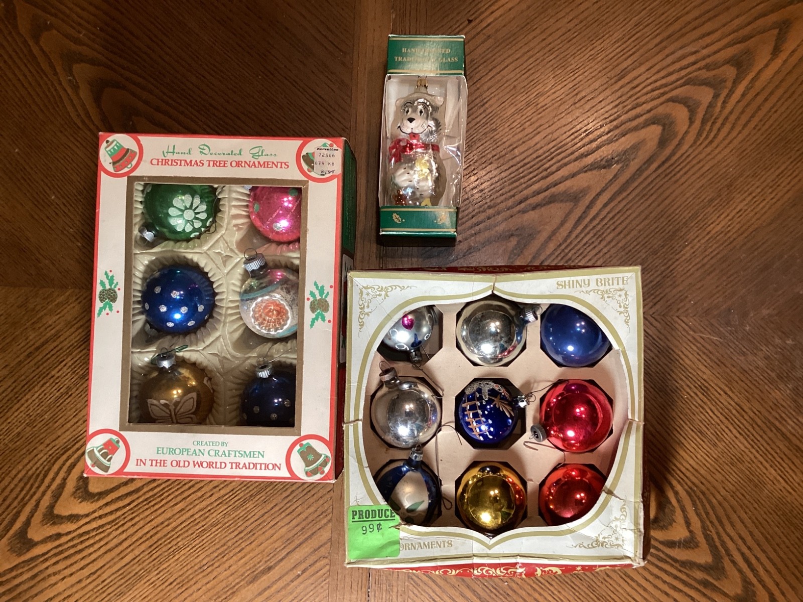 Hand Decorated & Solid Color Glass Christmas Tree Ornaments Lot/16 E4