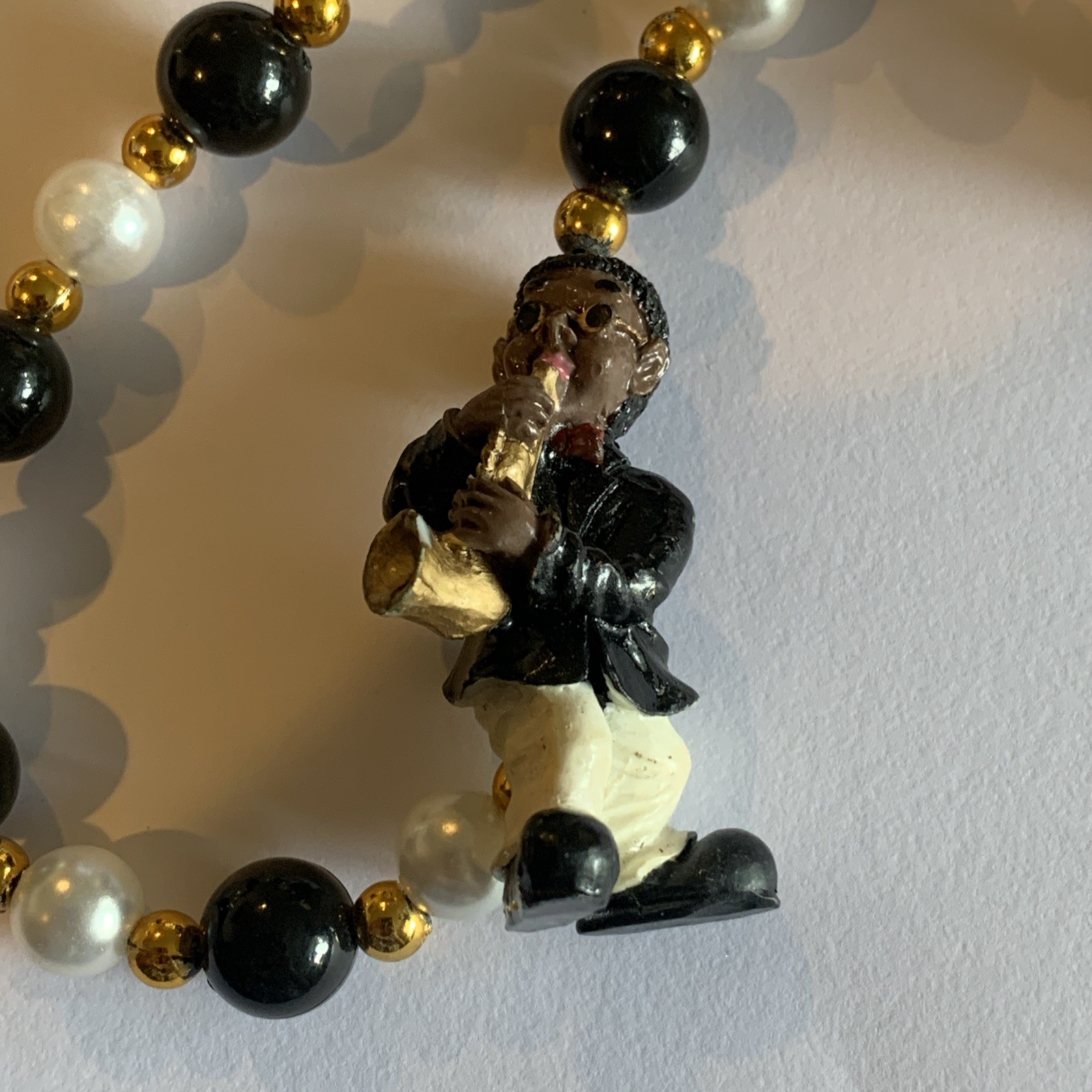 VTG MGI MARDI GRAS Festival Beads With Jazz Musicians 40” Necklace