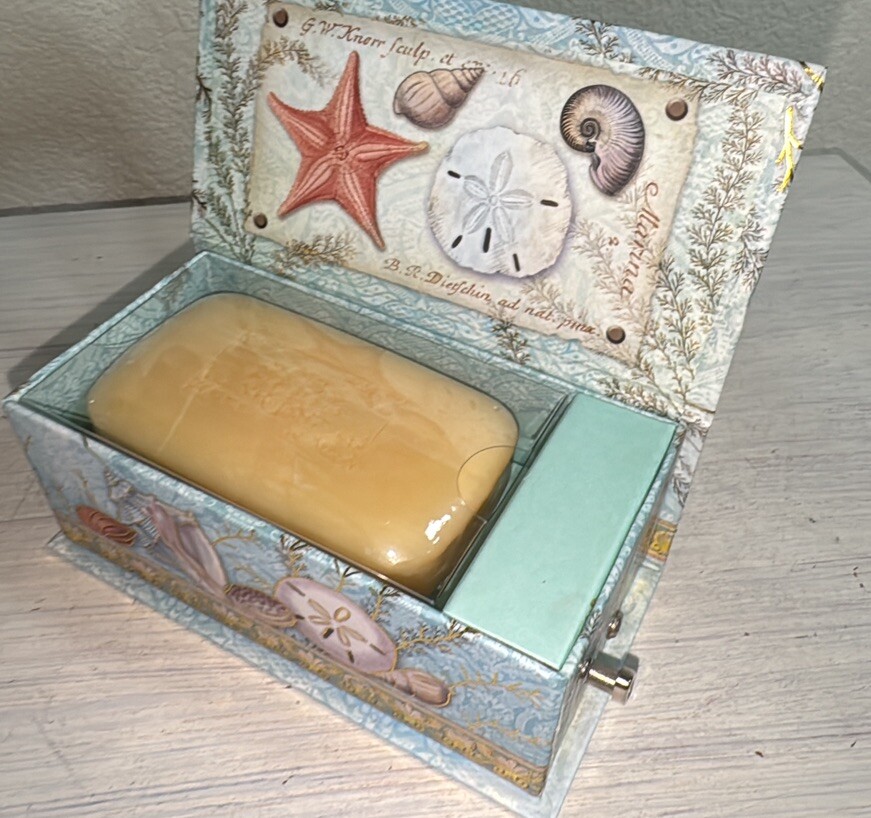 Pooch & Sweetheart VERBENA Soap Keepsake Music Box “Tchaikovsky’s Swan Lake” NEW