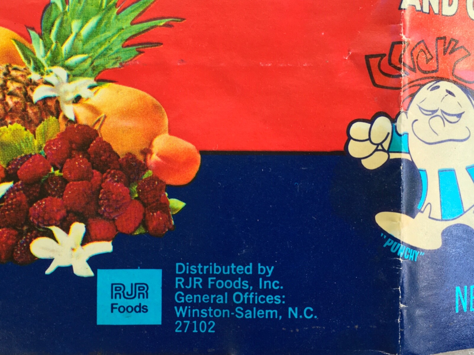 Vtg Hawaiian Punch Very Berry Fruit Juice 46 fl oz. paper Label Punchy