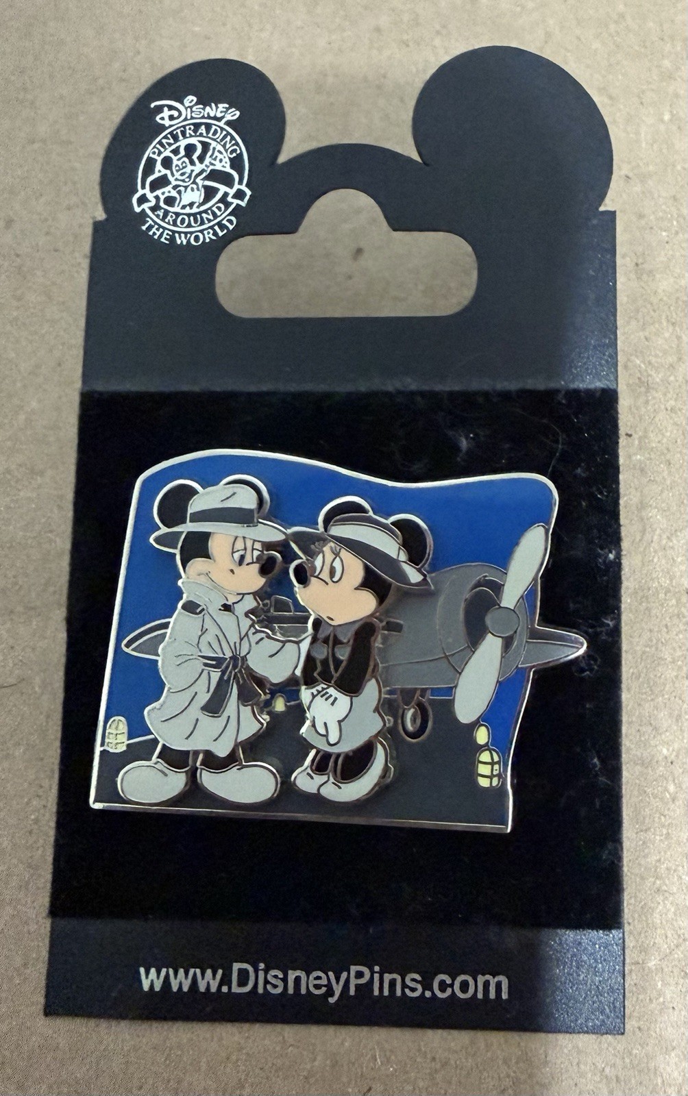Disney Pins Mickey Mouse & Minnie Casablanca Great Movie Ride Movie Moments Pin