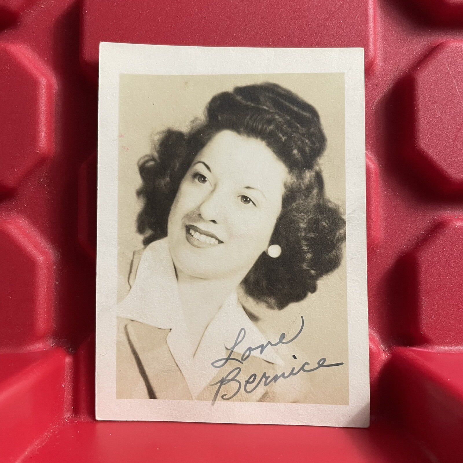 Smiling Woman Portrait 2 3/8 x 3 1/2 Photograph Wallet Size Pre Owned Vtg 1940s
