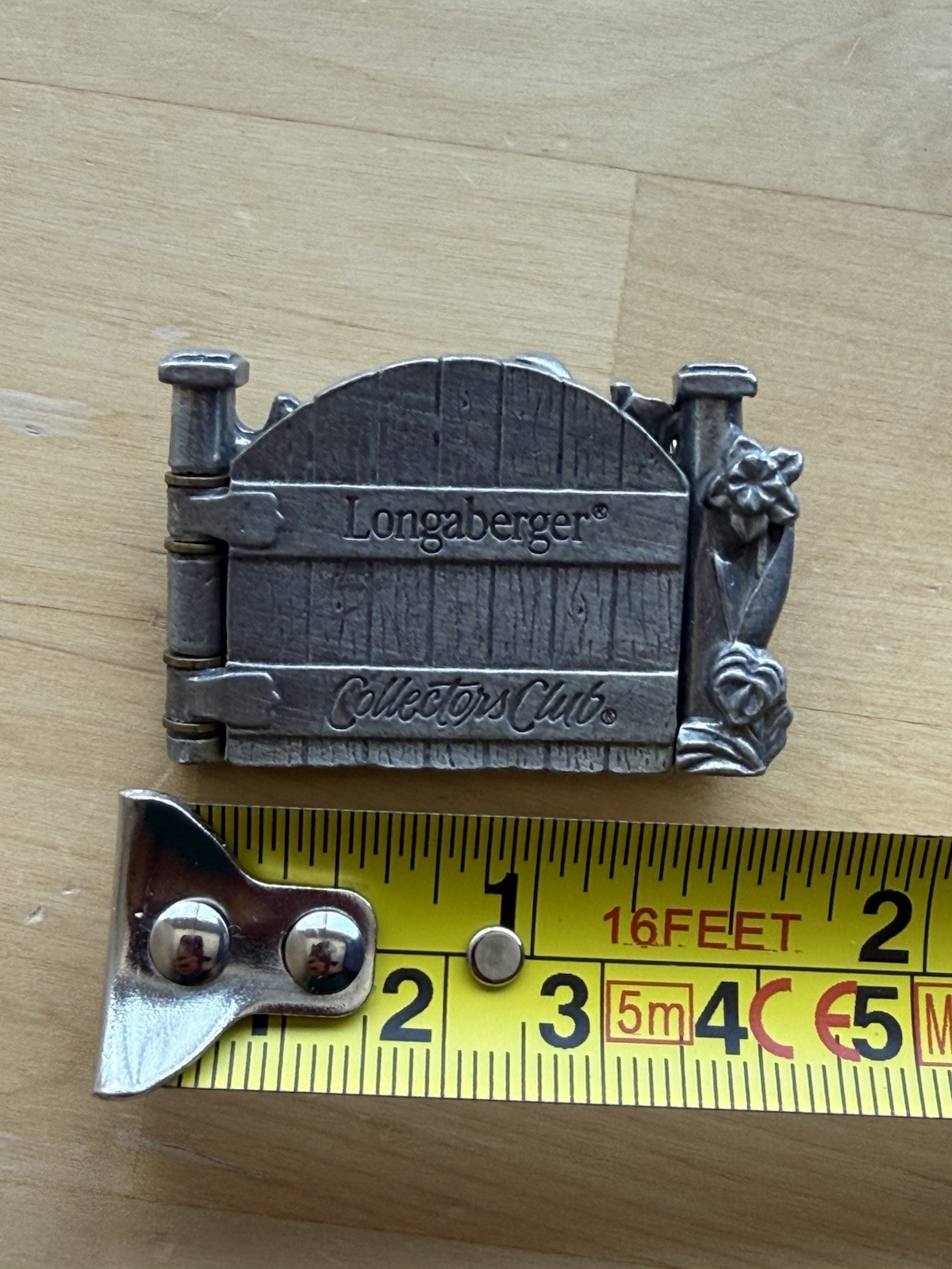 Longaberger 2000 Pewter Flag Basket Tie-On Pin Gate Flower Collector Club