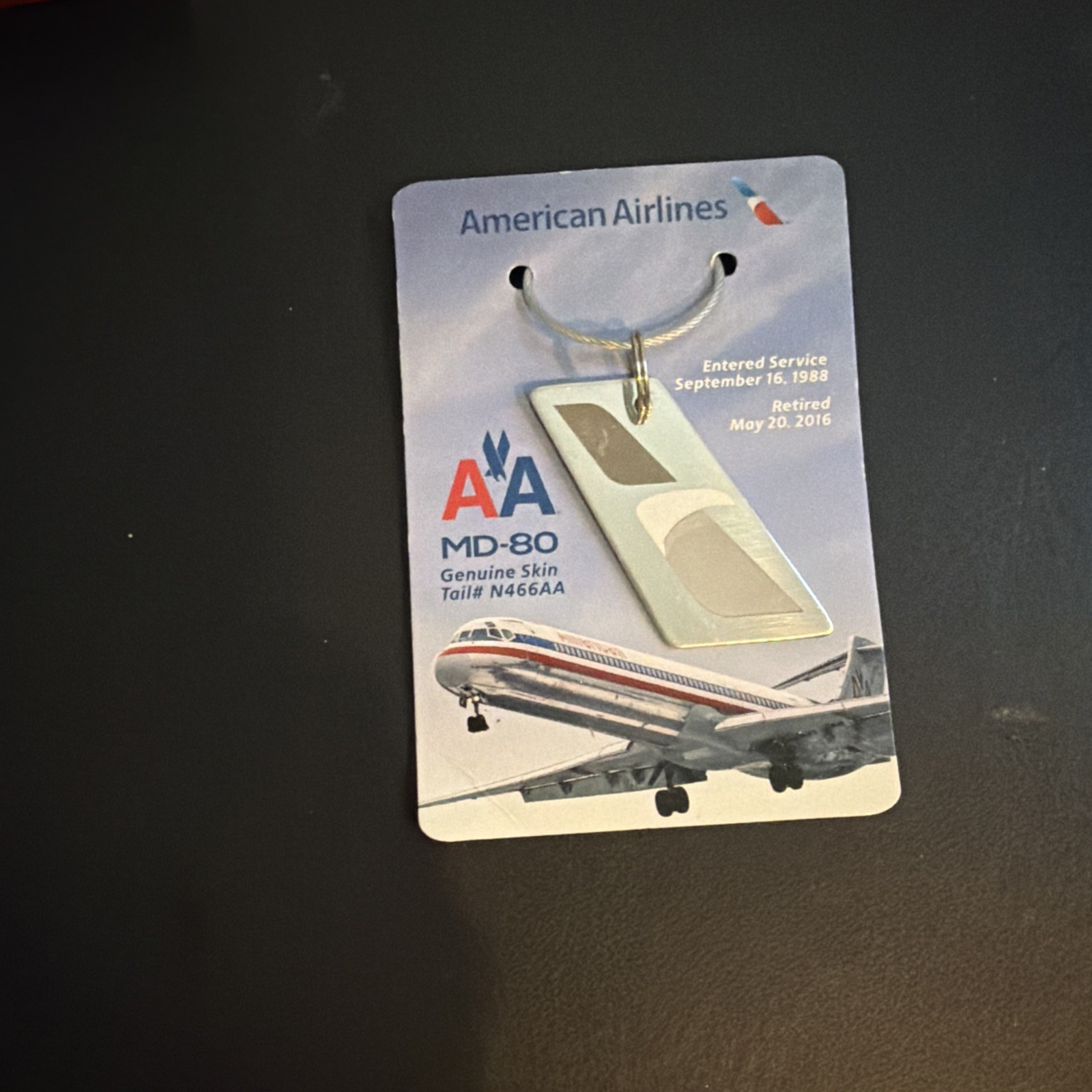 AMERICAN AIRLINES MD80 Genuine Skin Tail #N466AA Keychain Airplane Jet Airline