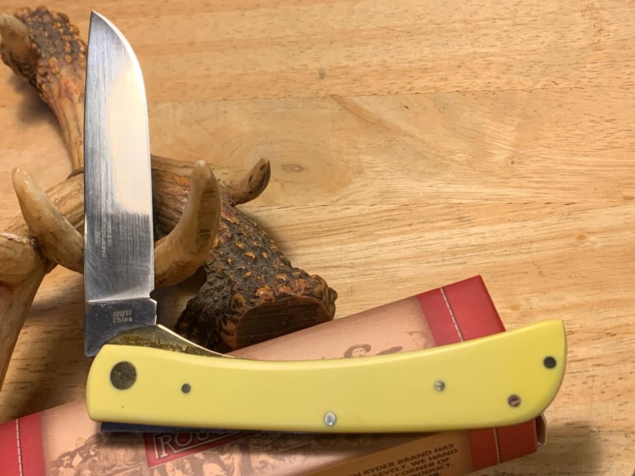Rough Ryder Yellow Synthetic Linerlock Work Knife 4 5/8″ Pocket Knife RR817
