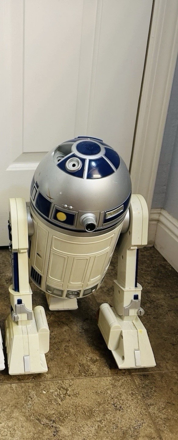 WORKING STAR WARS R2D2 ASTROMECH DROID Interactive Robot Hasbro