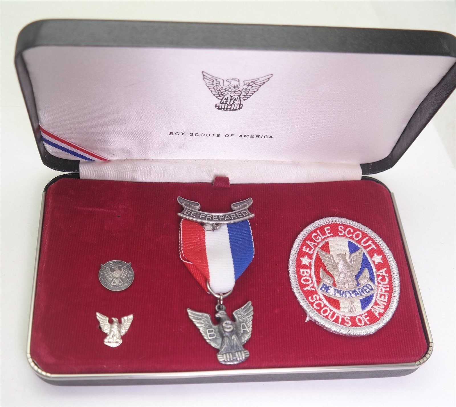 Vtg 1980’s BSA Eagle Scout award pin / medal Boy Scouts of America Merit badge