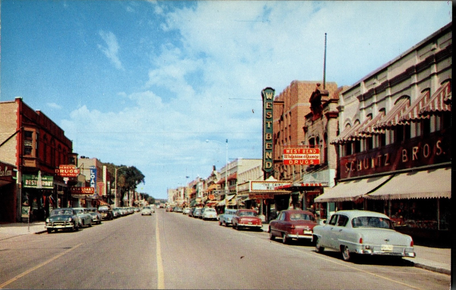 POSTCARD STREET SCENE MAIN STREET WEST BEND WISCONSIN
