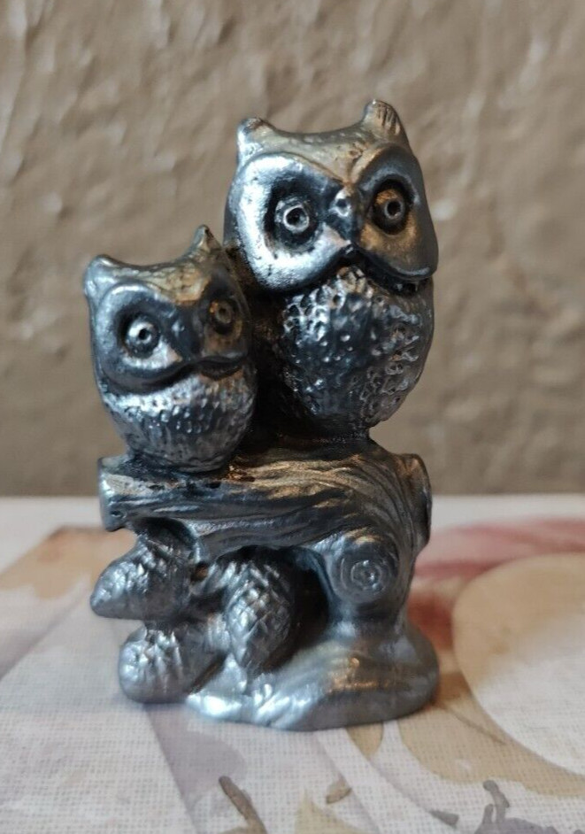 Vintage Pewter Adult and Baby Owl Figurine 2.25 Inch tall and weighs 7.4 ounces