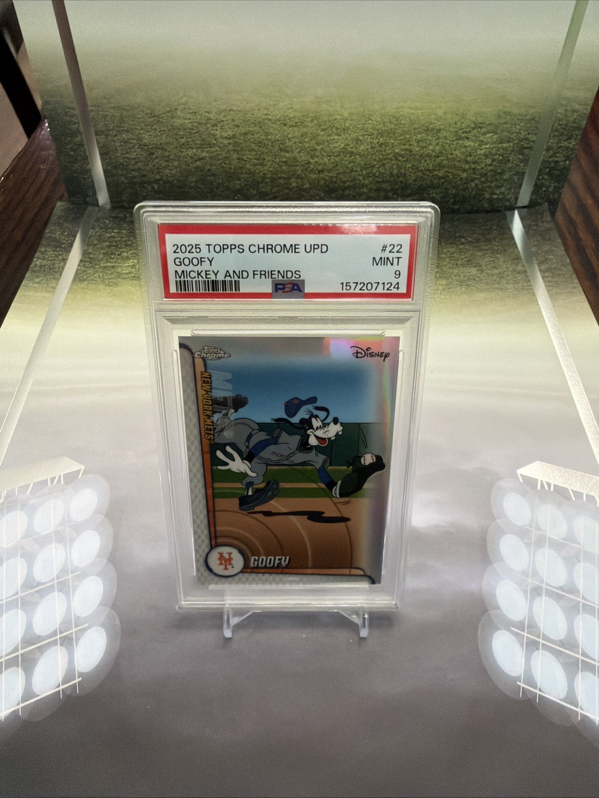 Topps Baseball 2025 Chrome Update Goofy NY Mets PSA 9 – POP 3 – Disney