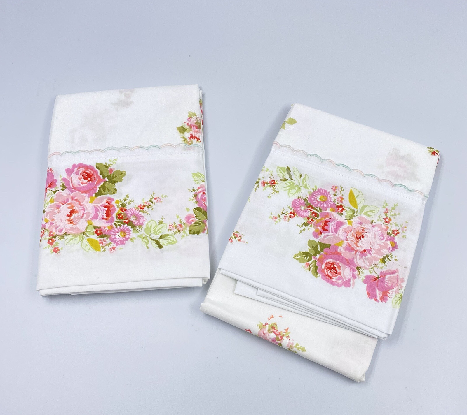 Vintage Springs NY No-Iron Percale Standard Pillow Cases Set Floral 20” x 26”