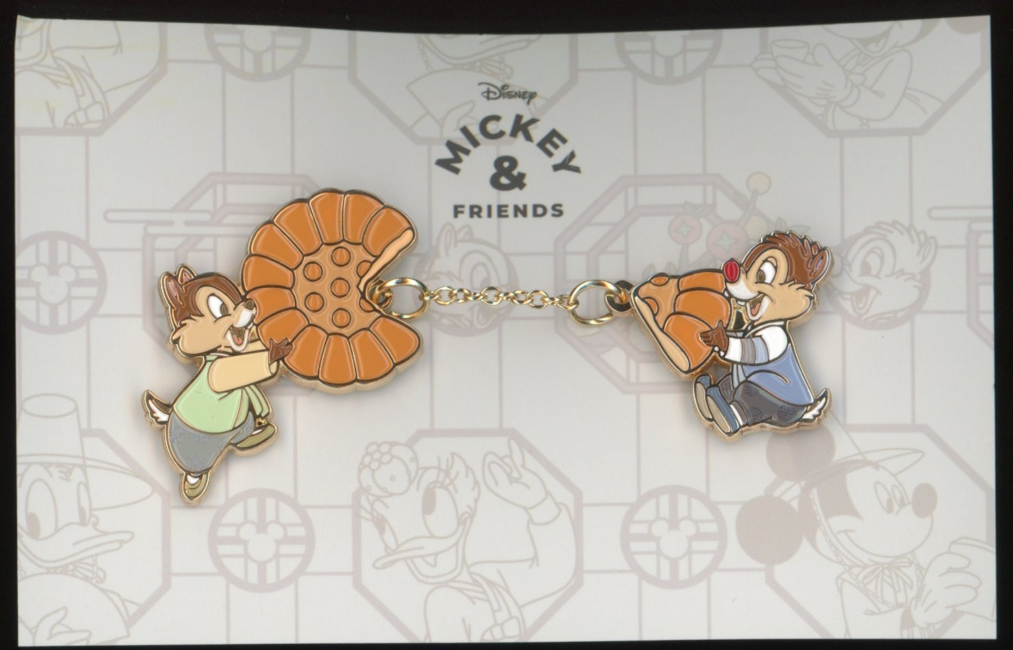 Korea Exclusive Disney Licensed Chip and Dale in Traditional Korean Hanbok Pin