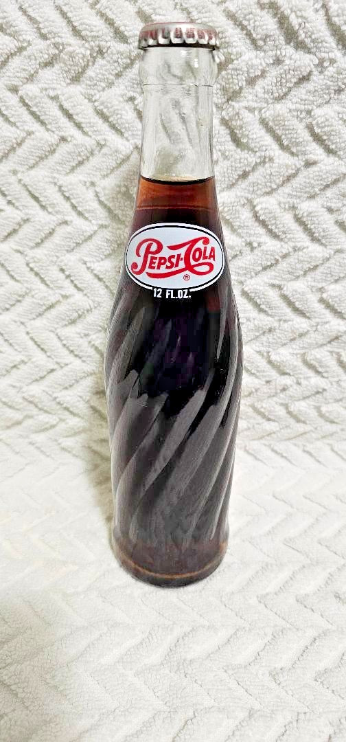 Pepsi Cola 12oz full bottle 1965