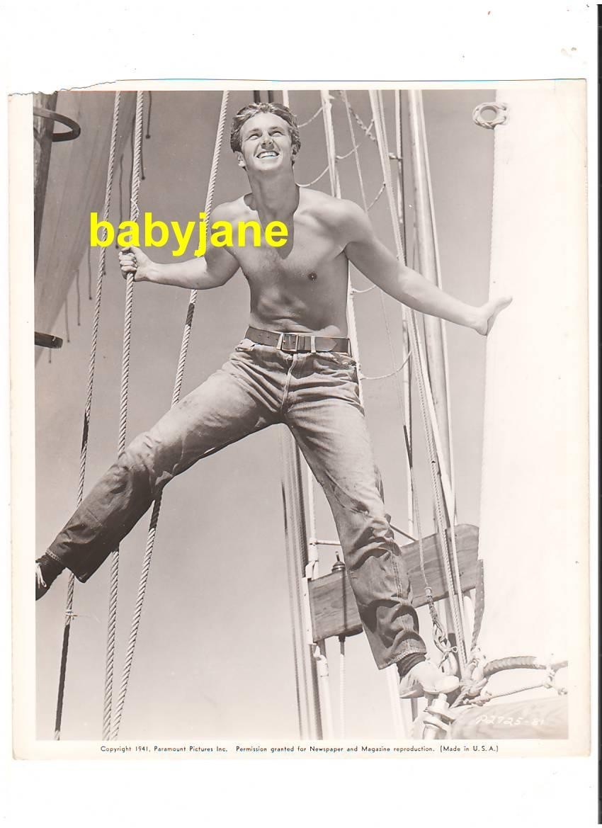 STERLING HAYDEN ORIGINAL 8X9.5 PHOTO BARECHESTED IN JEANS BEEFCAKE 1941 DBL WGT
