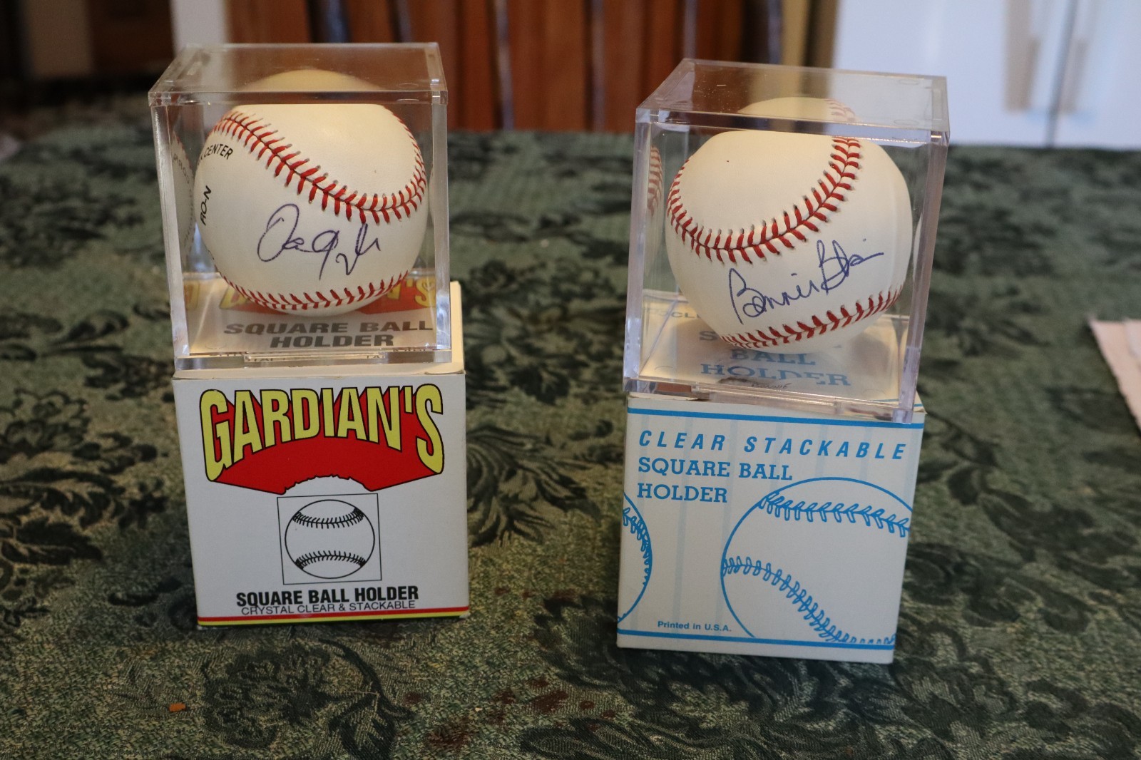 DAN QUAYLE FORMER VICE PRESIDENT AUTOGRAPHED BASEBALL & OTHER (NO COAS)