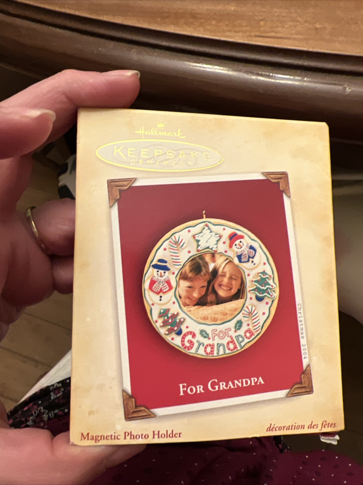 Hallmark Keepsake Ornament For Grandpa Magnetic Photo Holder 2004, New