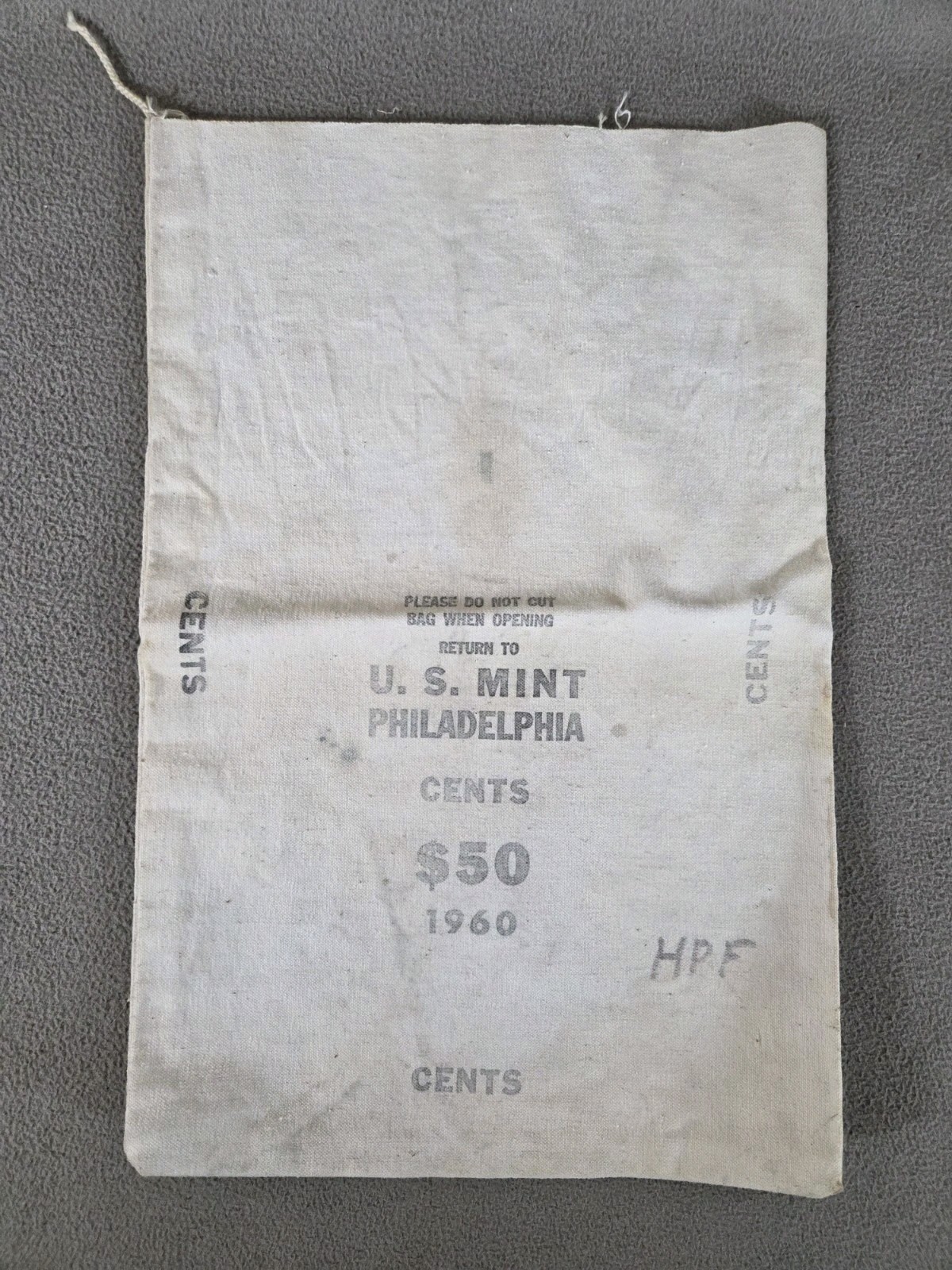 1960 U.S. Mint Philadelphia Cloth Money Coin Bag Pennies (B)