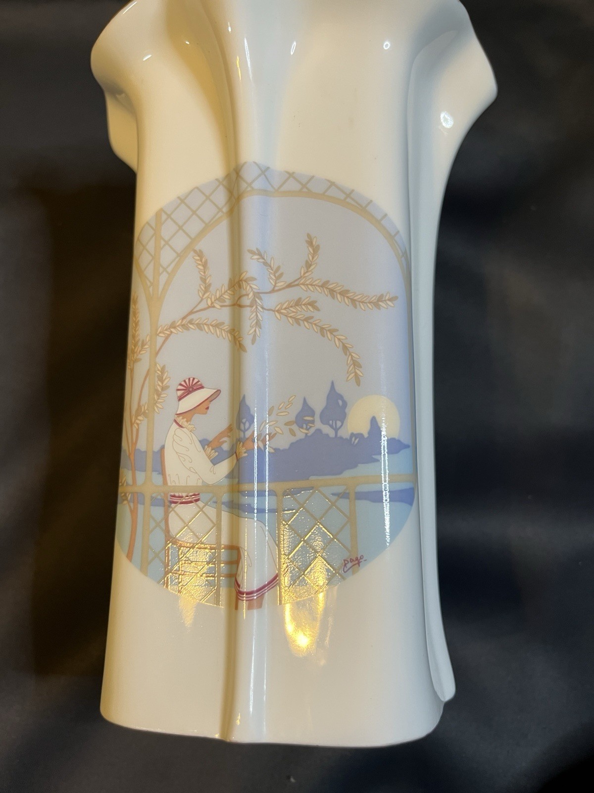Bone China Vase Taiwan Art Deco Woman Sitting