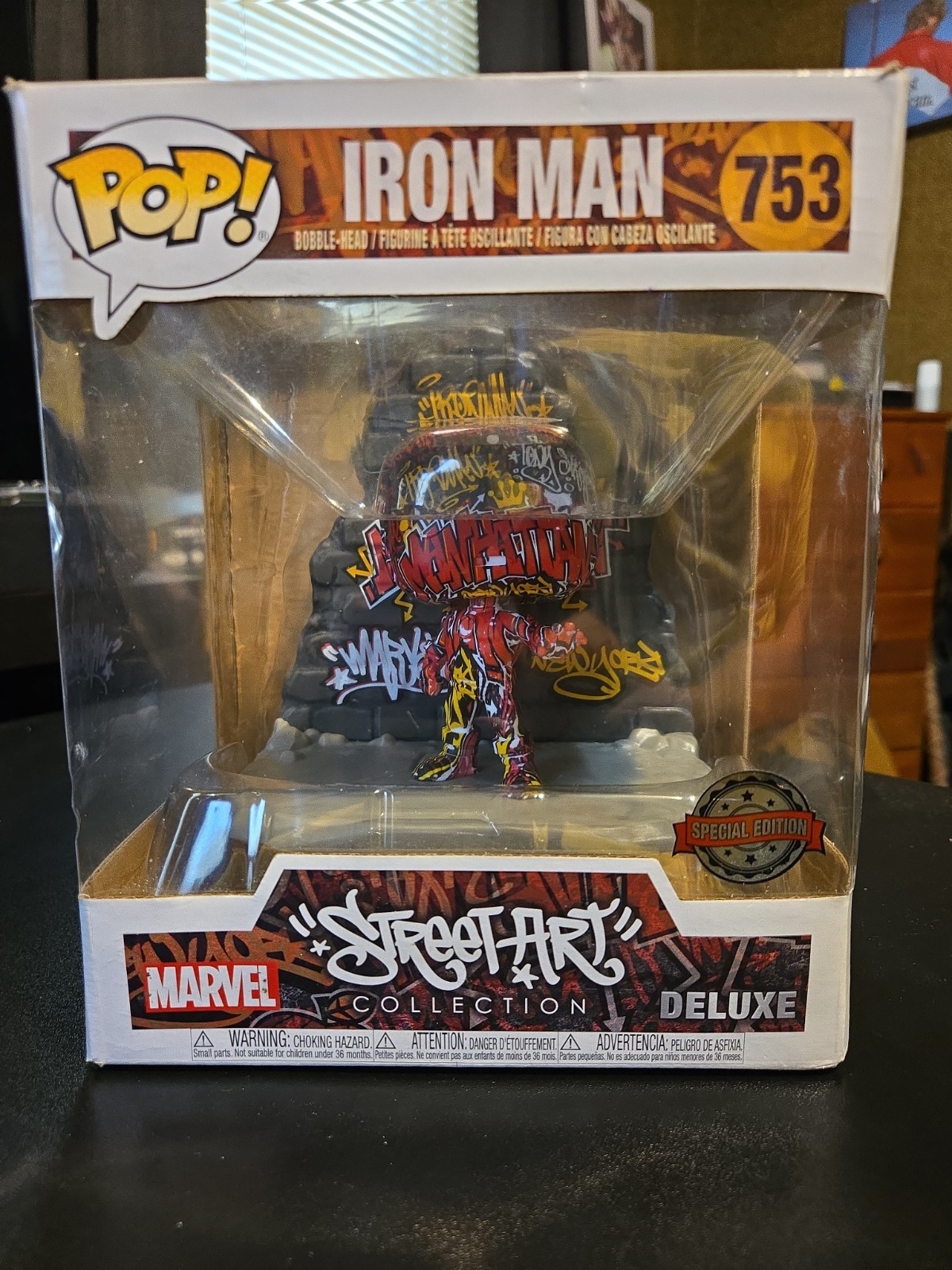 Funko POP Deluxe Marvel Street Art Collection Iron Man #753 Exclusive