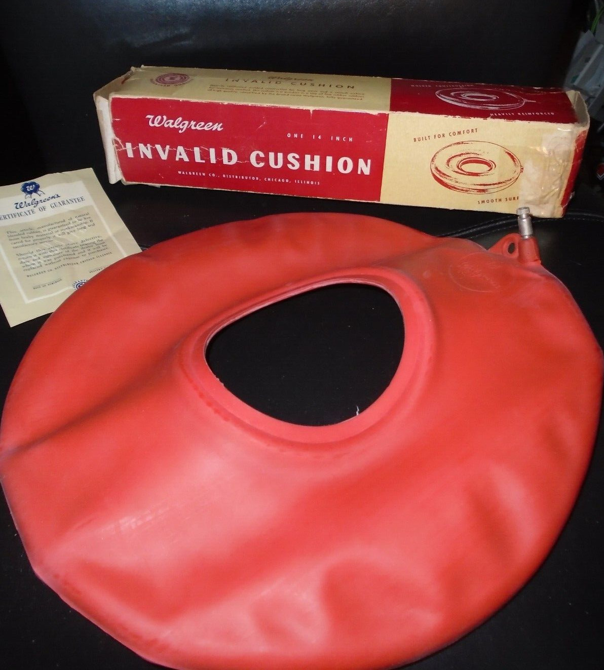UIB VINTAGE 1950’S WALGREENS 14″ ROUND RUBBER INVALID CUSHION