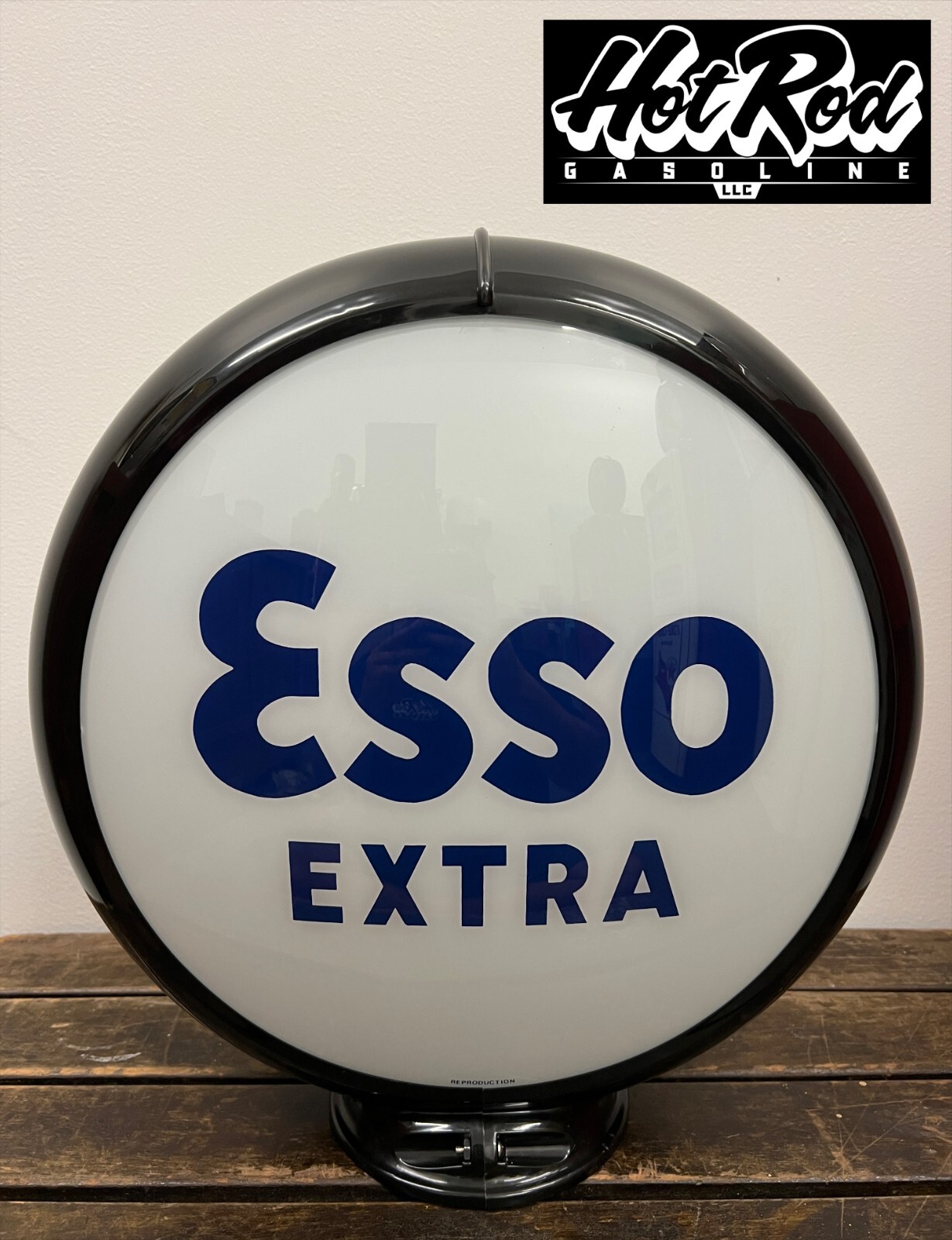 ESSO EXTRA Reproduction 13.5″ Gas Pump Globe – (Black Body)