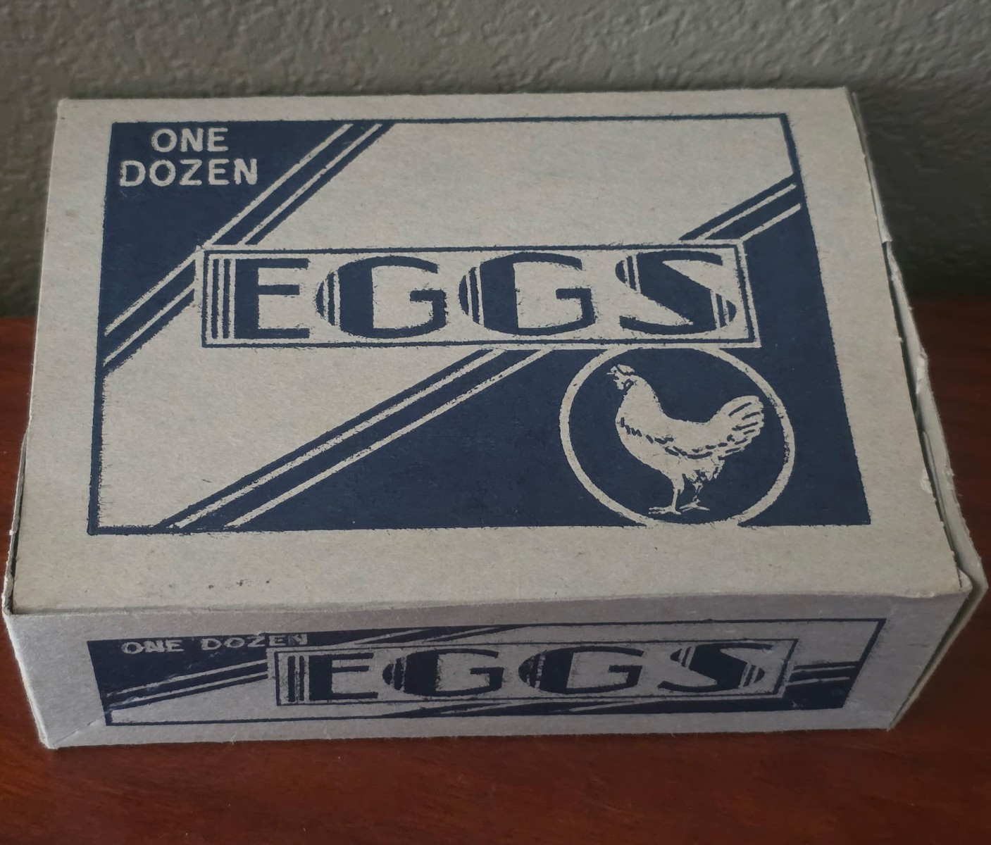 Vintage 1955 Lidded Cardboard Egg Box, Chicken Graphic Print Blue/Gray