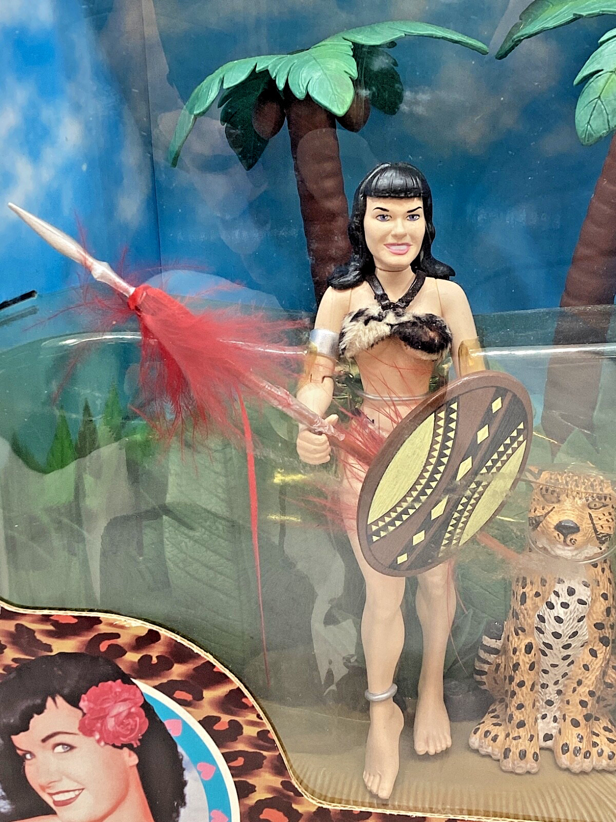 NEW 2000 Vintage Dark Horse Comics Jungle Bettie Page Figure Diorama FREESHIP