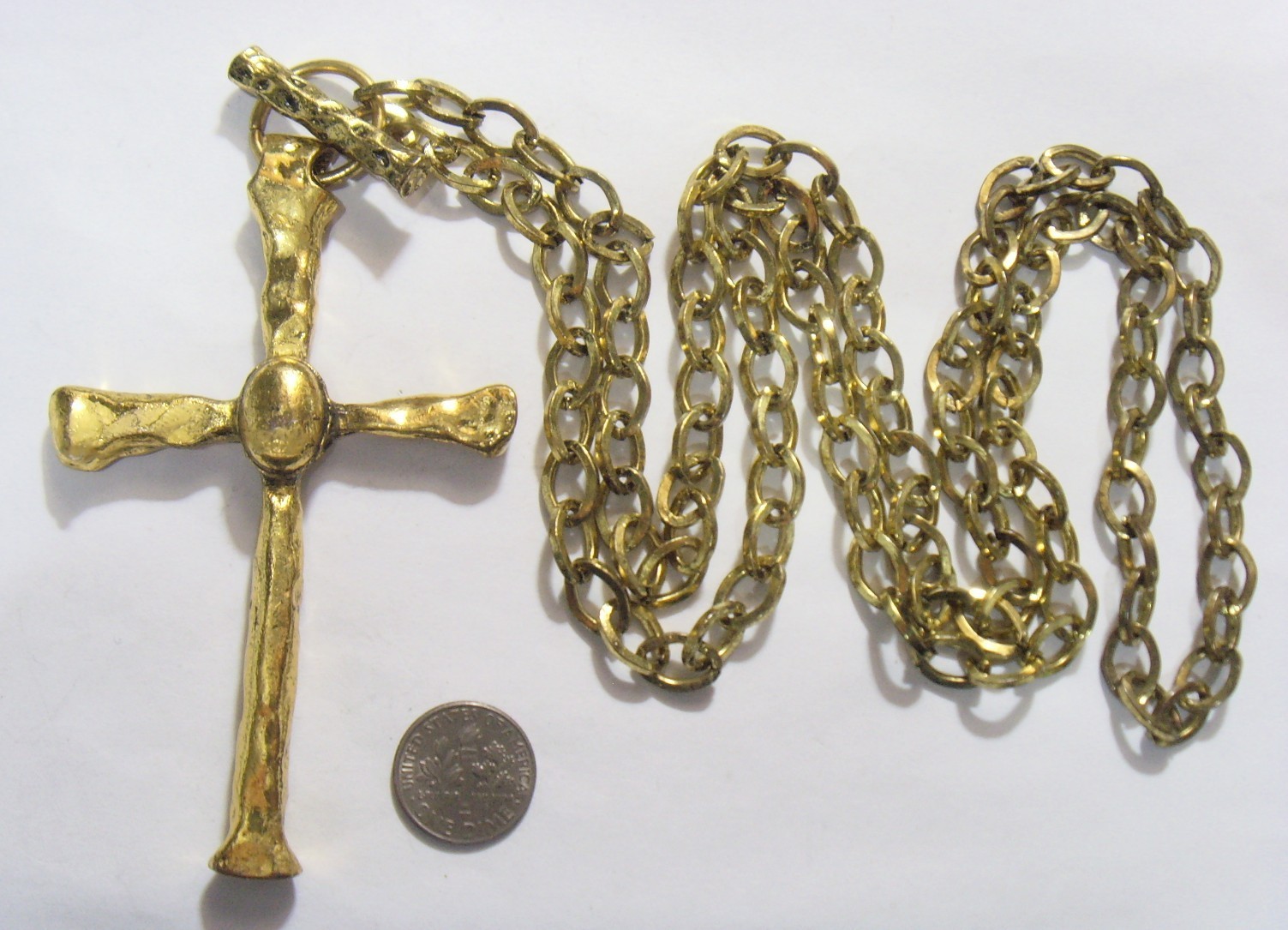 vintage 80 gram gold tone metal Christian pectoral cross pendant necklace 54567