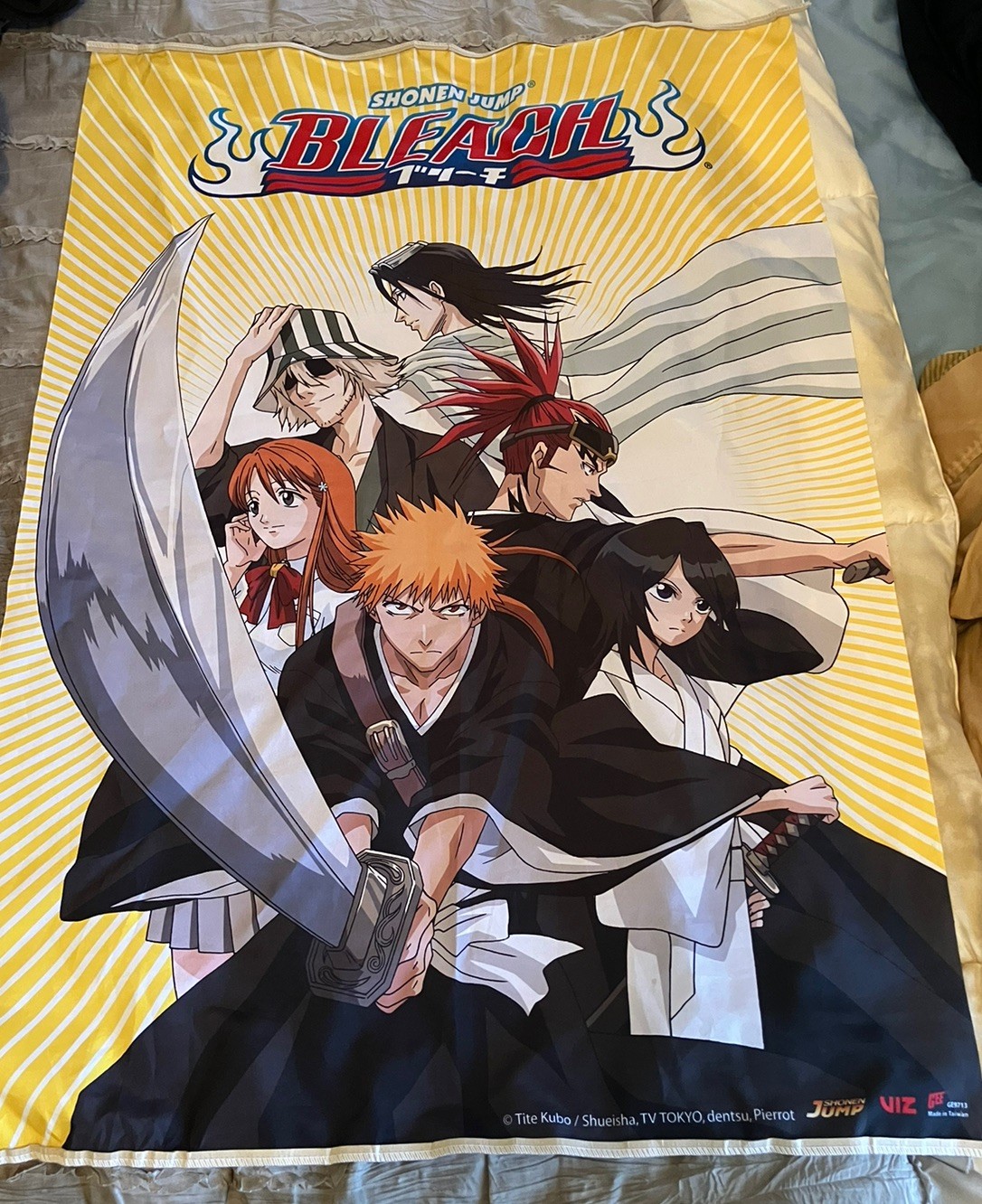 Shonen Jump Bleach Fabric Wall Banner Flag 30 X 42 Amine Free Shipping