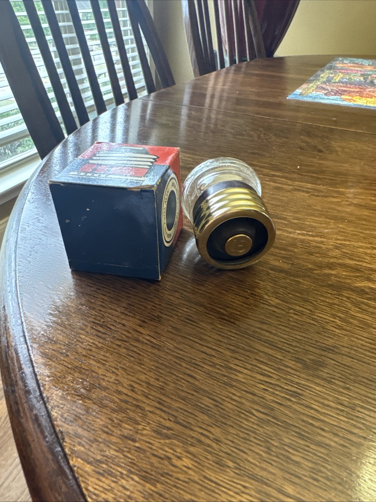 Avon Empty 1.5 Oz Right Connection After Shave With Box