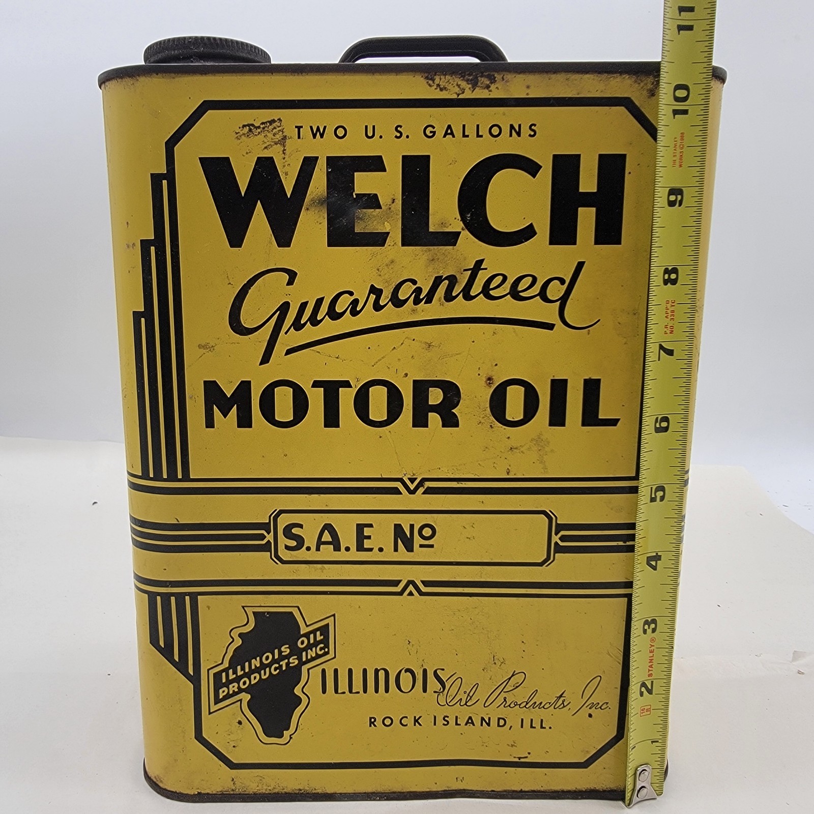 Vtg WELCH MOTOR OIL 2 Gallon Tin. Rock Island ILL. Illinois Oil Products Inc.