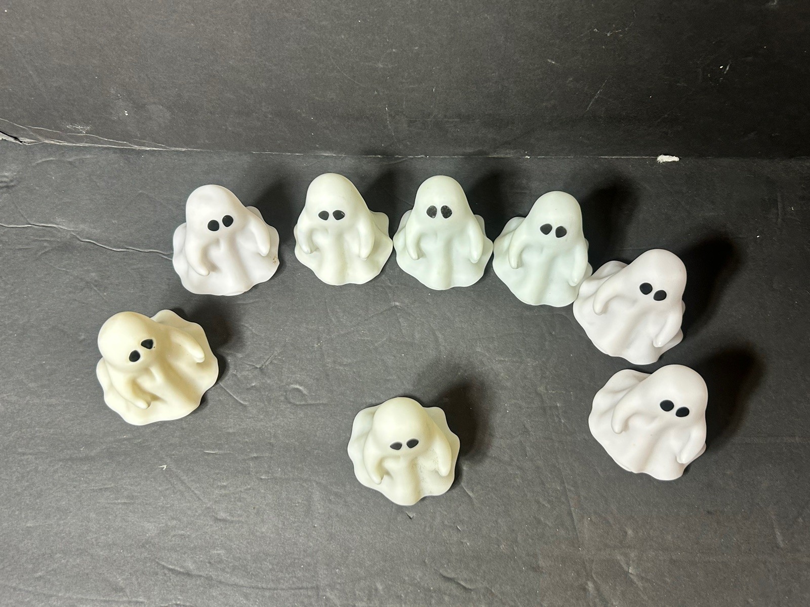 9 Little Halloween Plastic Ghost Light Up Changing Colors Battery On/Off Switch