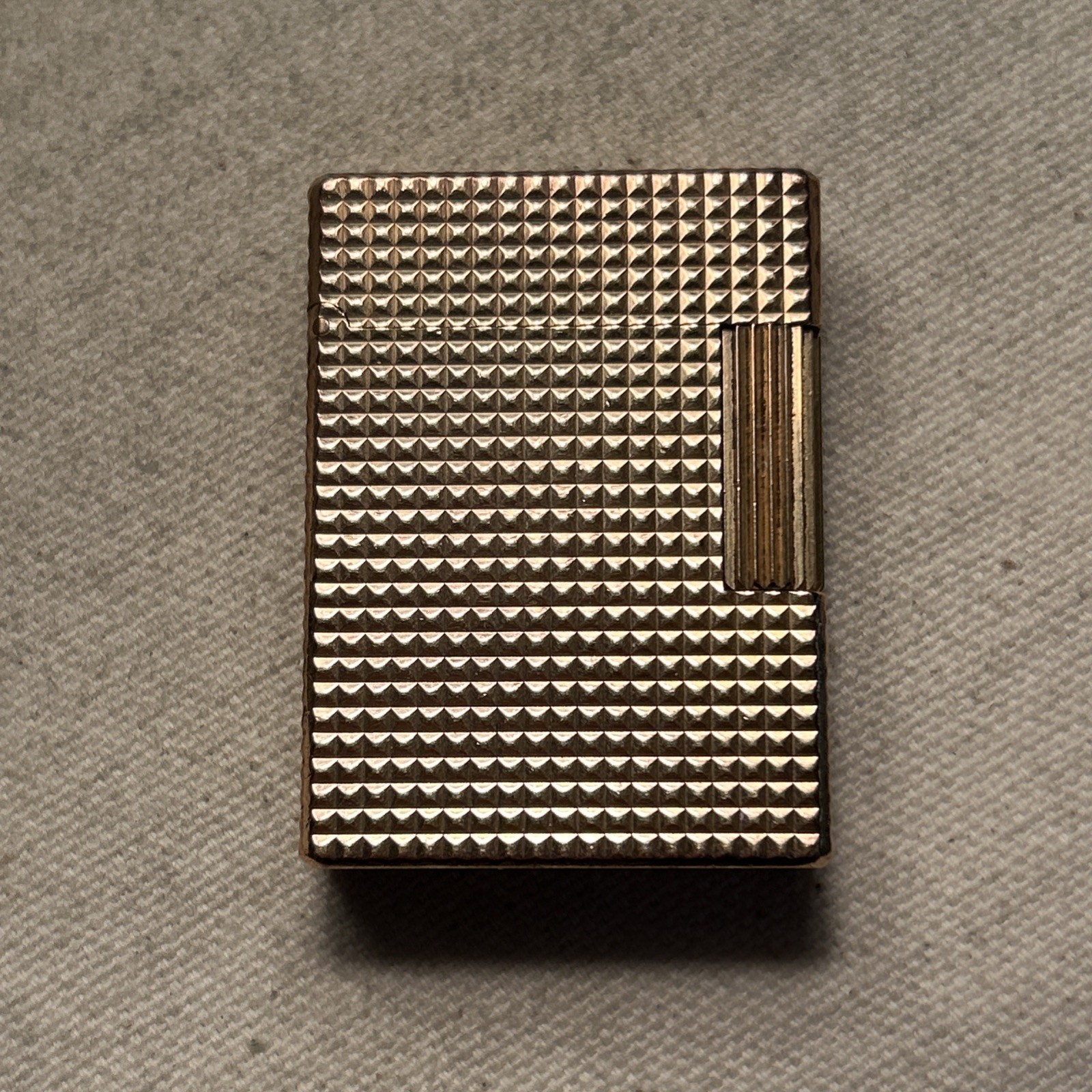 Vintage S.T. Dupont Lighter – Gold Tone Vertical Lines – Paris – France –
