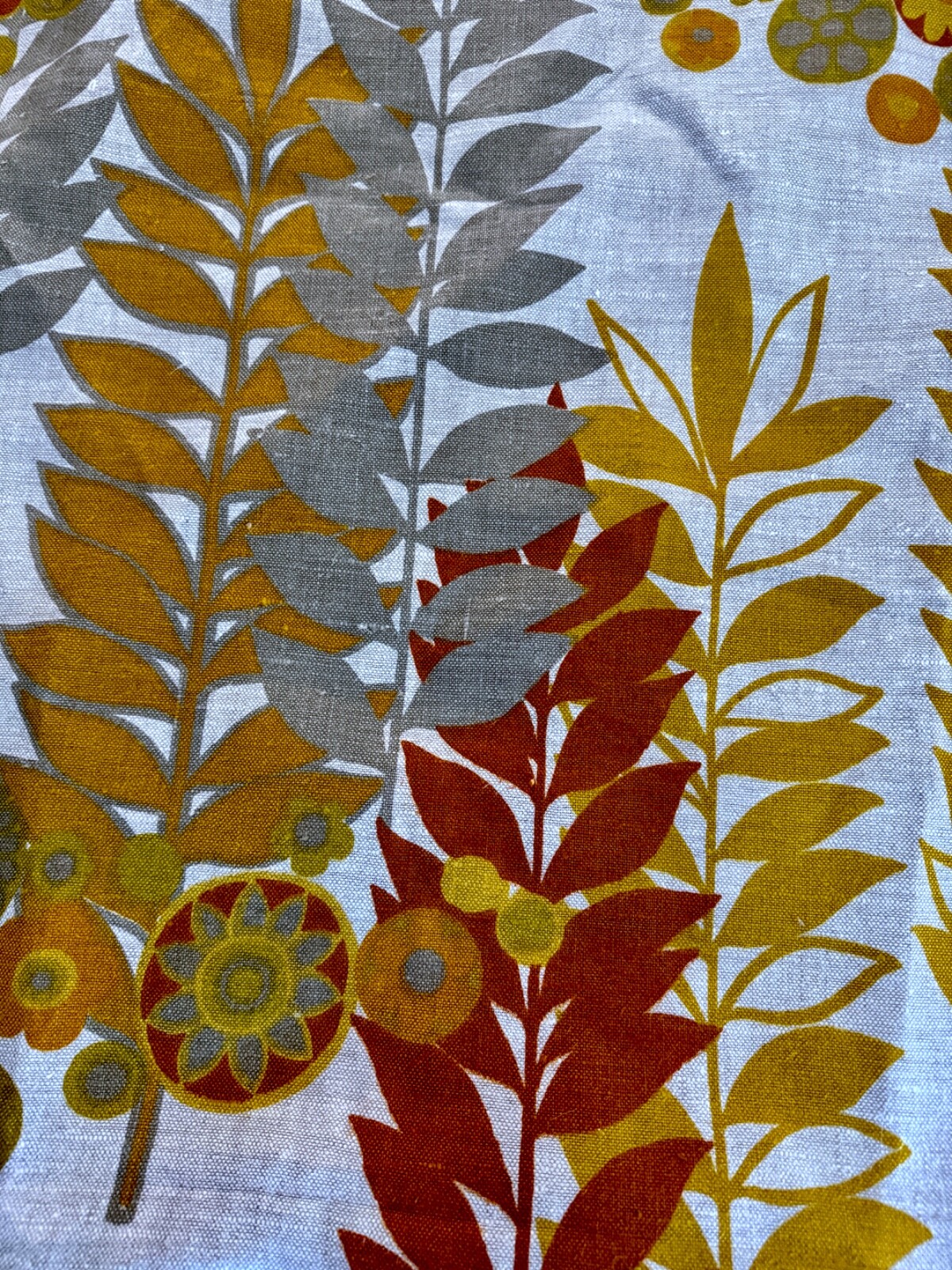 Leafy Fronds Bauhaus Mid Century Danish 1970s Barkcloth Era Linen Vintage Fabric