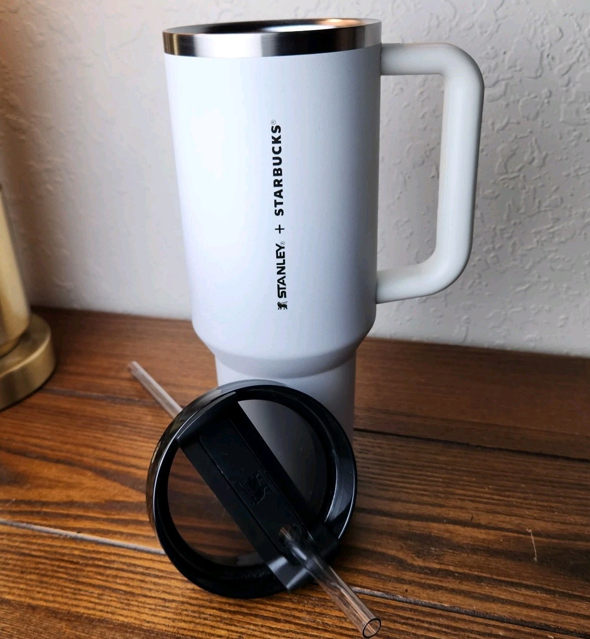 Starbucks Korea 2024 Autumn SS White Stanley Quencher Tumbler 1183ml
