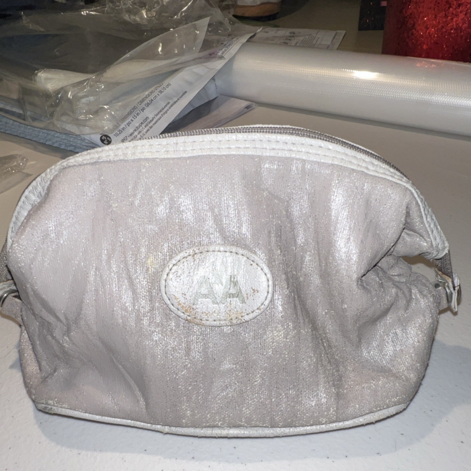 American Airlines Wash/Amenity Bag Travel Collectible White Zipper